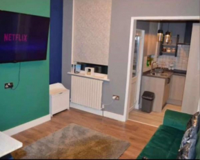 Cosy 4 Bed Home In Derby Perfect For contractors!